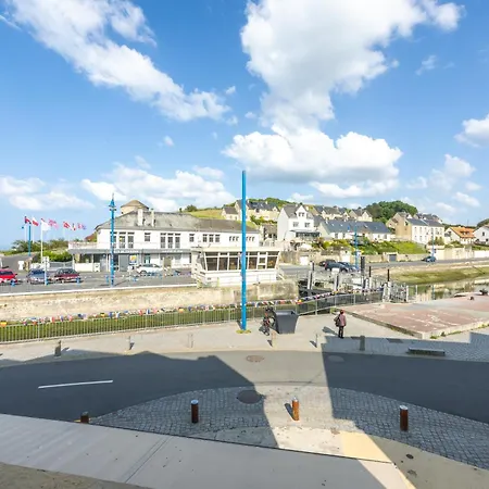 Bassin Avec Patio ポール・アン・ベッサン・ユパン