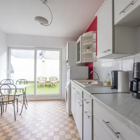 דירה Bassin Avec Patio